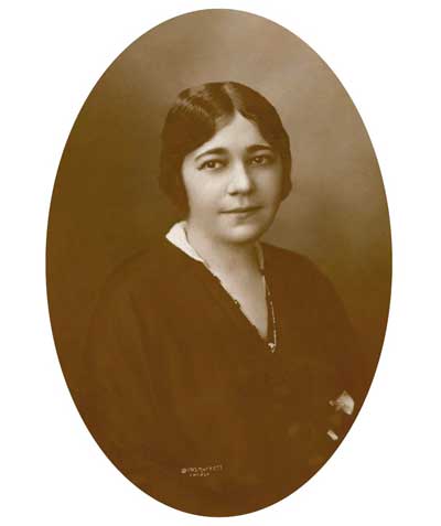Renée in 1913